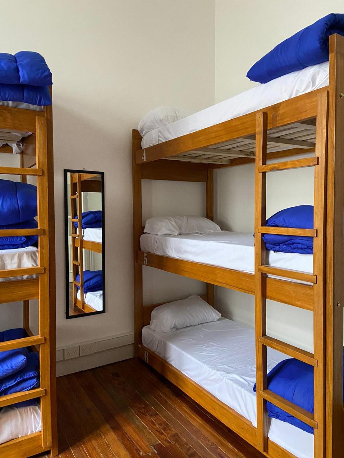 Hostel Miraflores Buenos Aires Esterno foto
